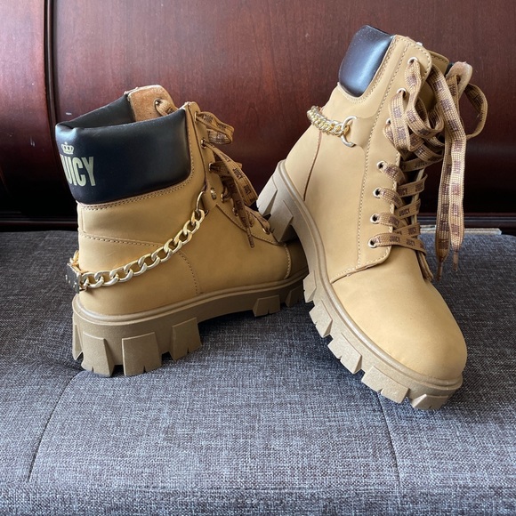 Juicy Couture Shoes - LIKE NEW Juicy Couture boots in size 7.5 womens